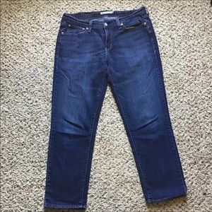 Like New Women’s Levi’s Denim Boyfriend Jeans 28